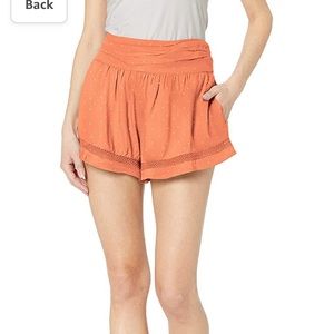 Roxy cute orange shorts size small NWT